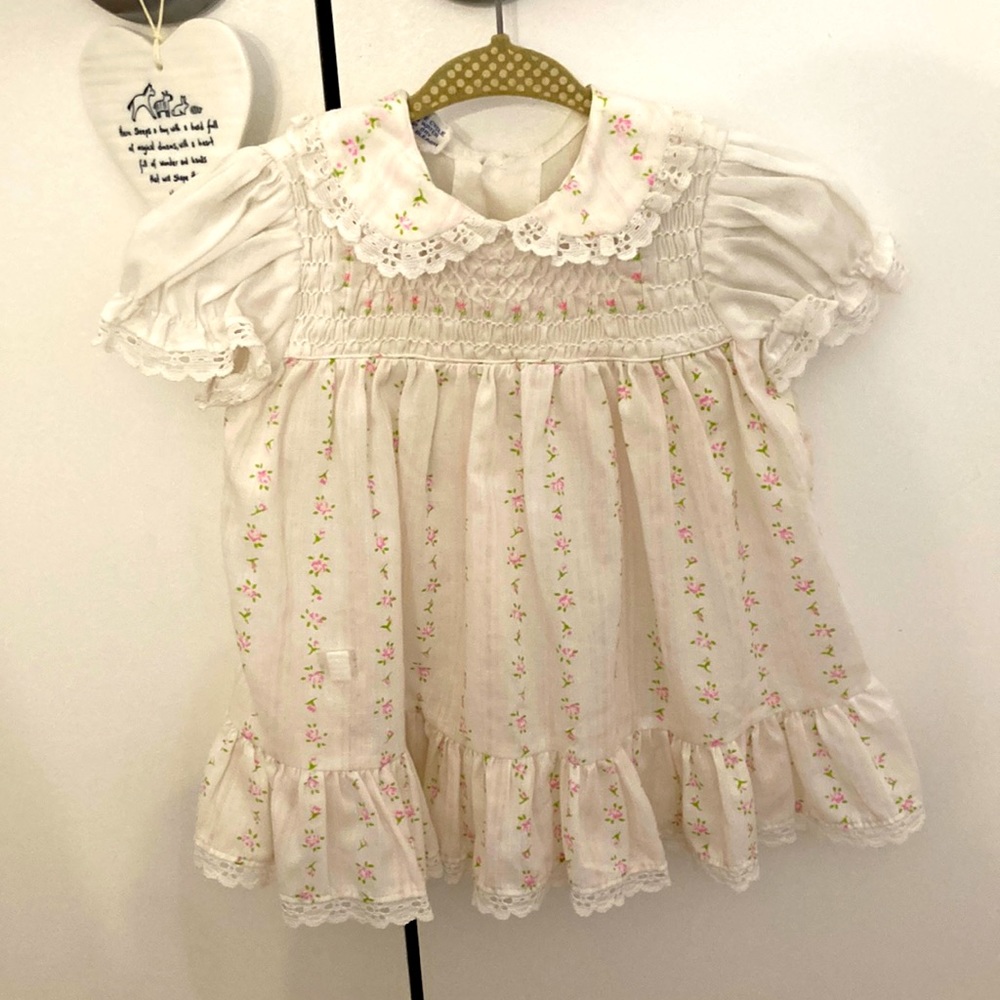 Vintage from Bloomingdale’s. Pretty floral smock dress